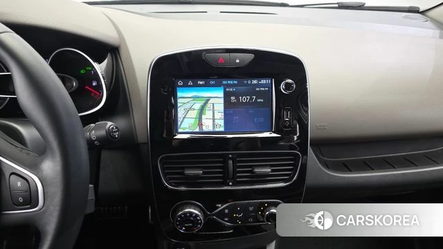 Renault Korea (Samsung) Clio 2018 Белый из Кореи, фото 5