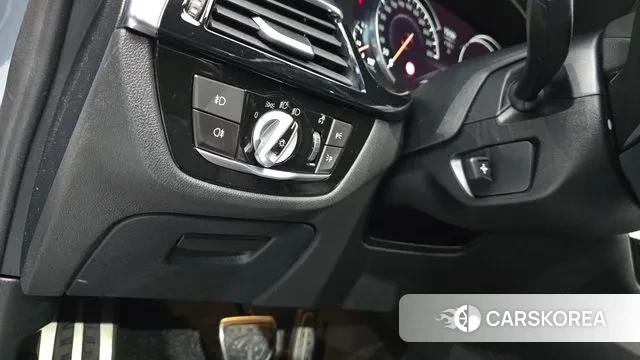 BMW 5 Series (G30) 2018 Серый из Кореи, фото 5