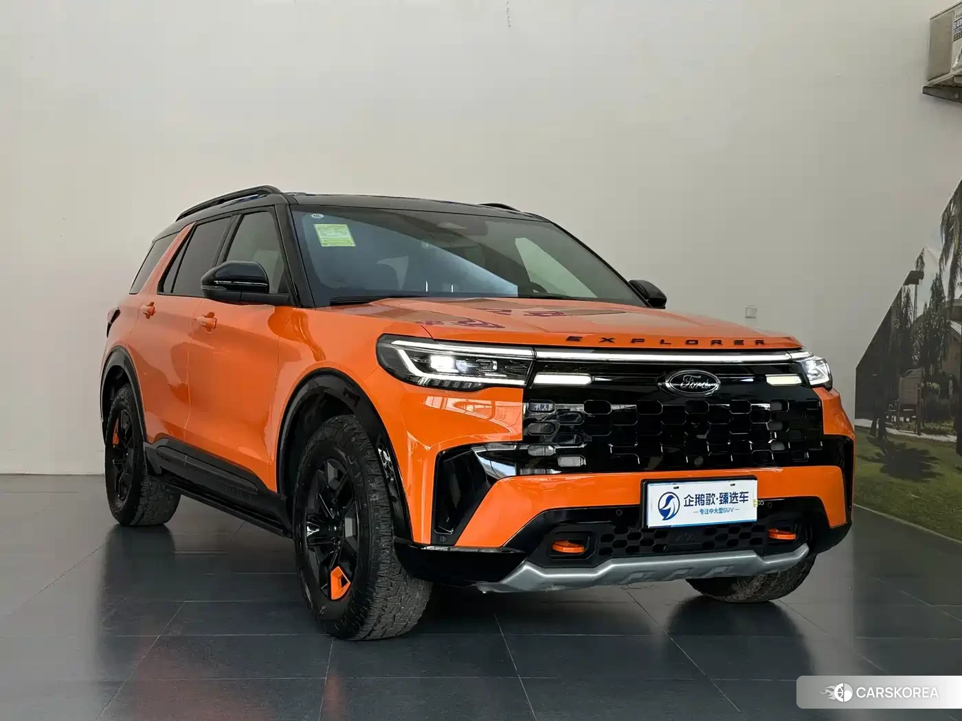 Ford Explorer 2024 Yellow/orange из Китая, фото 5