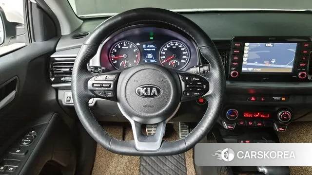 Kia Stonic 2018 Белый из Кореи, фото 5