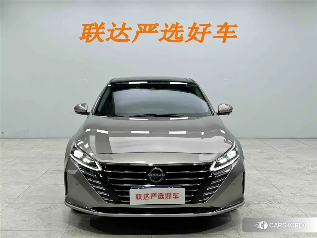 Nissan Altima 2023 Champagne/brown из Китая, фото 5