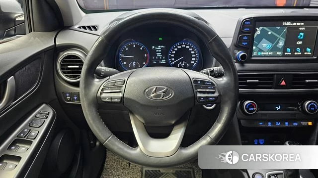 Hyundai Kona 2018 Светло-серебряный цвет из Кореи, фото 5