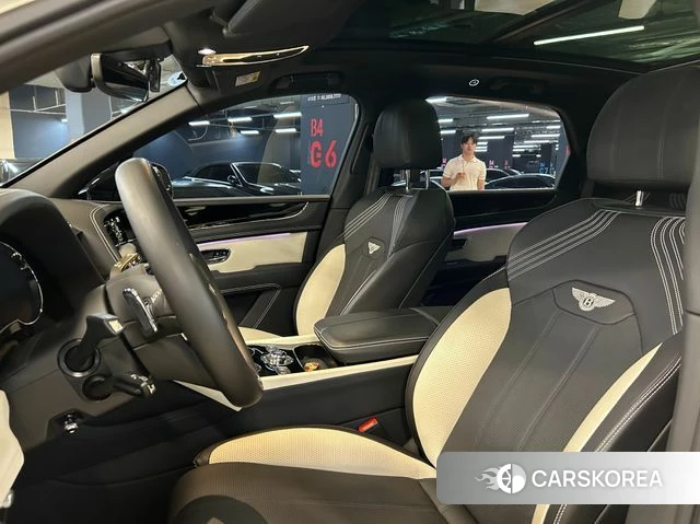 Bentley Bentayga 2023 Золотой из Кореи, фото 5