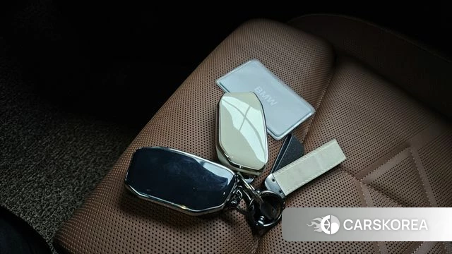 BMW 5 Series (G60) 2025 Белый из Кореи, фото 5