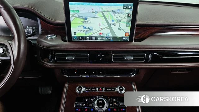 Lincoln Aviator 2nd generation 2022 Серый из Кореи, фото 5