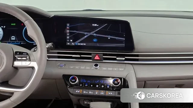 Hyundai Avante Hybrid (CN7) 2022 Светло-серебряный цвет из Кореи, фото 5