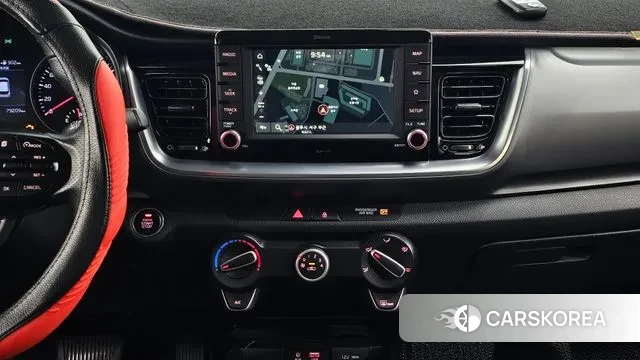 Kia Stonic 2019 Белый из Кореи, фото 5