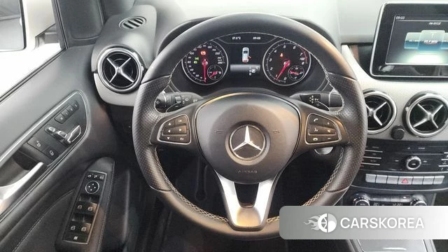 Mercedes-Benz B-Class W246 2018 Белый из Кореи, фото 5