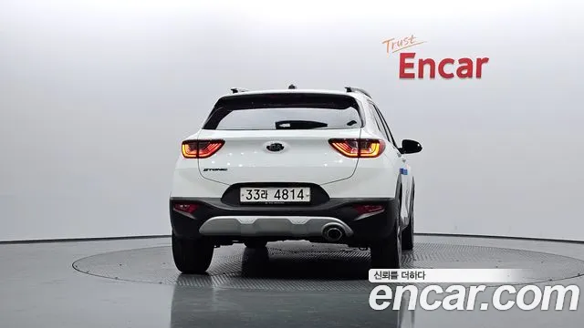 Kia Stonic 2018 Белый из Кореи, фото 5