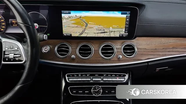 Mercedes-Benz E-Class W213 2019 Белый из Кореи, фото 5