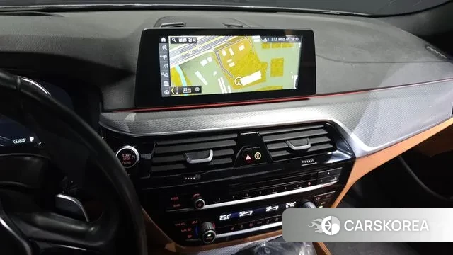 BMW 5 Series (G30) 2018 Черный из Кореи, фото 5