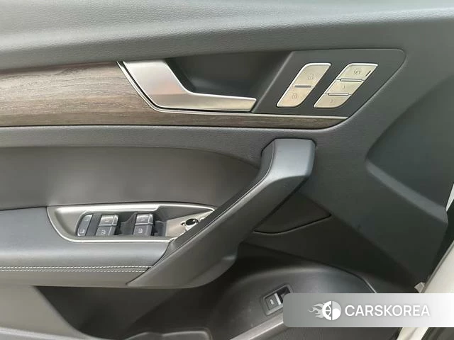 Audi Q5L 2023 Белый из Китая, фото 5