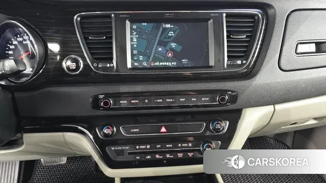 Kia The New Carnival 2018 Белый из Кореи, фото 5