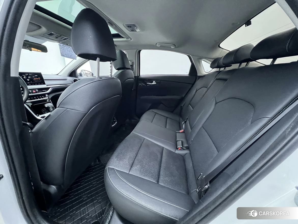Kia K3 2021 Белый из Китая, фото 5