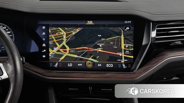 Volkswagen Touareg 3rd generation 2020 Белый из Кореи, фото 5