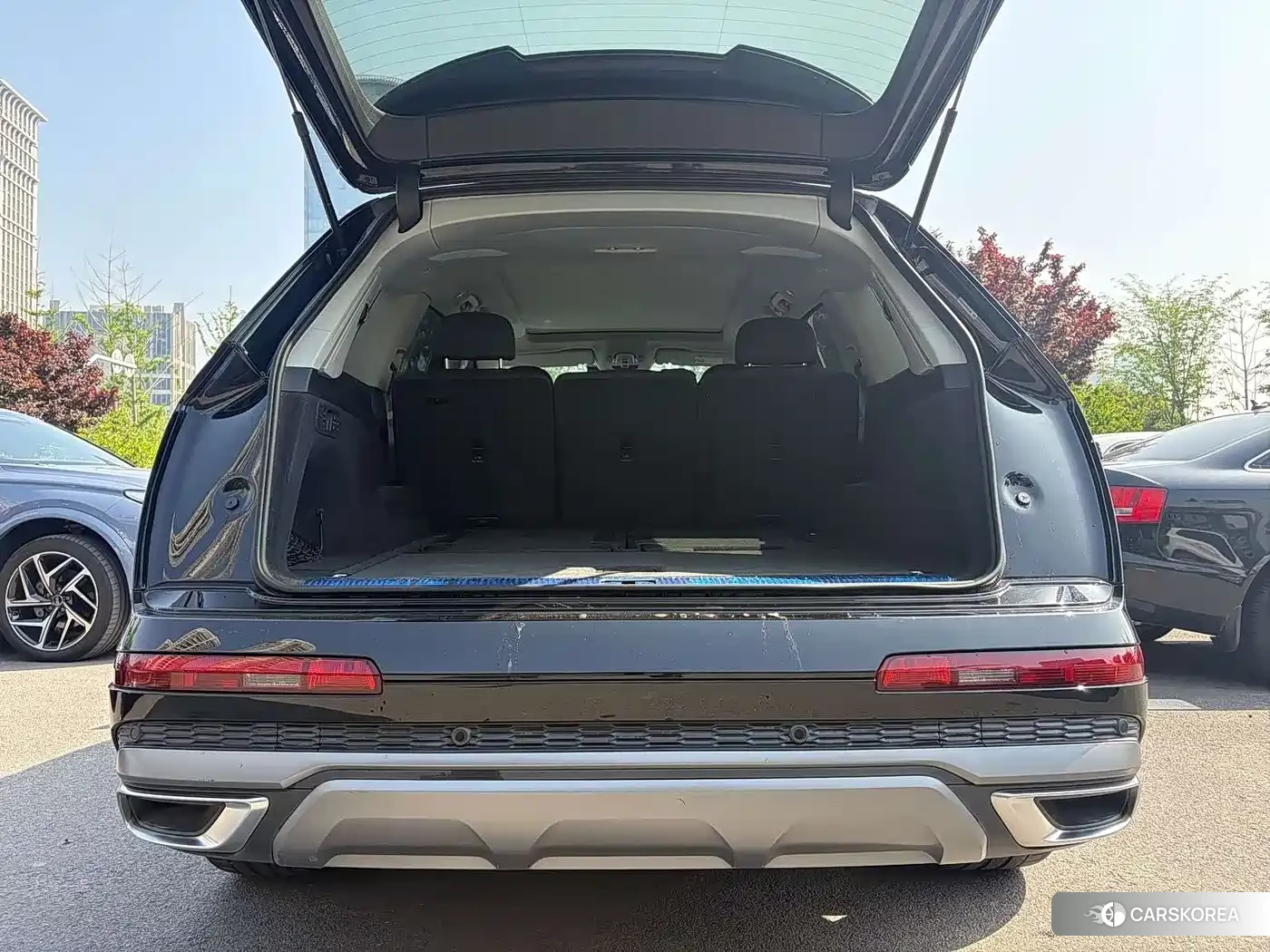 Audi Q7 2024 Черный из Китая, фото 5