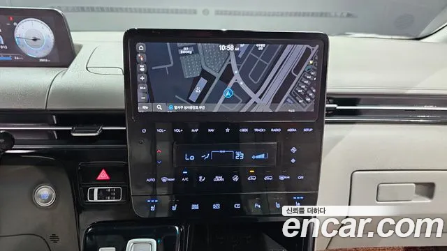 Hyundai Staria 2023 Белый из Кореи, фото 5