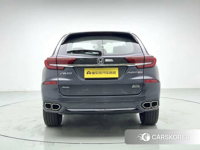 Honda Crown Road 2024 Серебристо-серый из Китая, фото 5