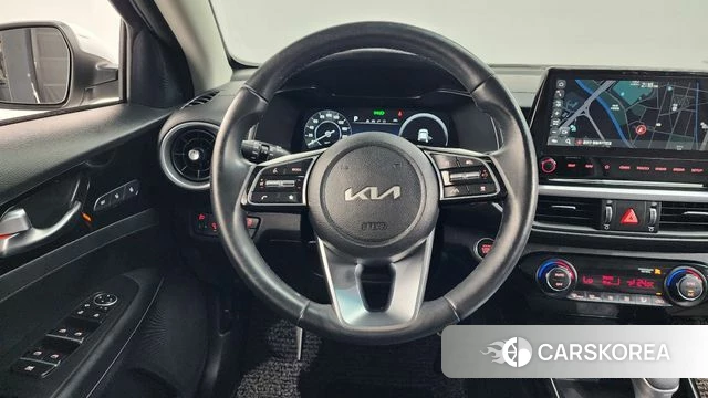 Kia The New K3 2nd generation 2023 Белый из Кореи, фото 5