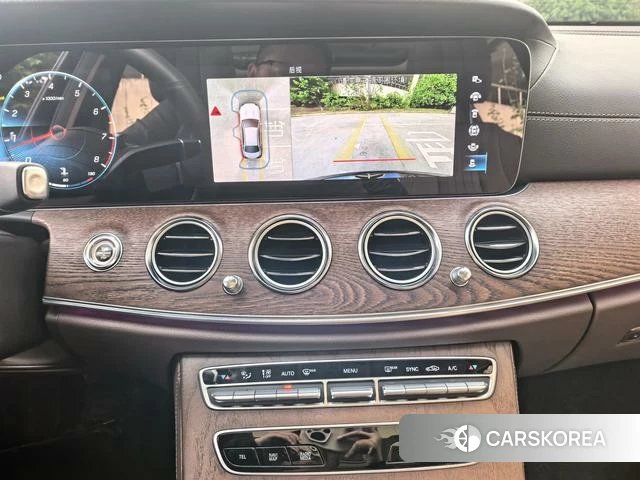 Mercedes-Benz E-class 2023 Черный из Китая, фото 5