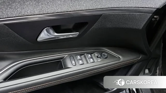 Peugeot 3008 second generation 2018 Черный из Кореи, фото 5