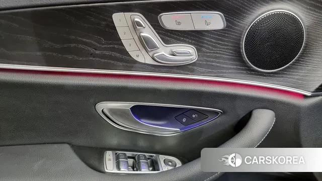 Mercedes-Benz E-Class W213 2023 Белый из Кореи, фото 5