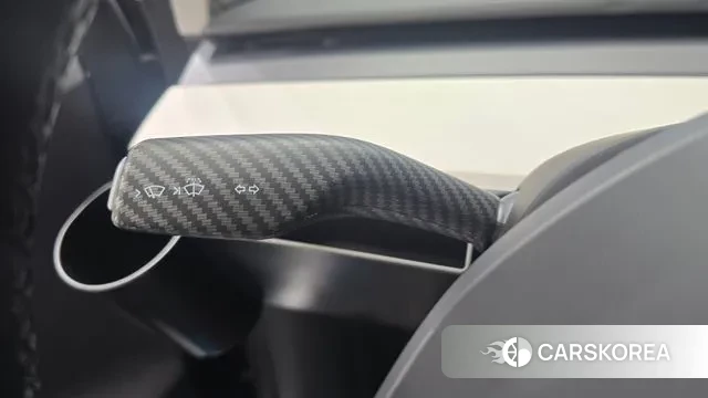 Tesla Model Y 2023 Черный из Кореи, фото 5