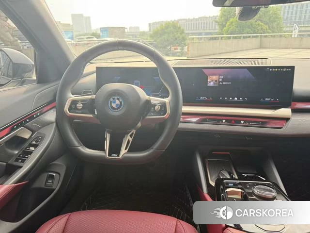 BMW i5 2025 Темно-серый из Китая, фото 5