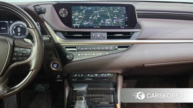 Lexus ES300h 7th generation 2018 Серебристо-серый из Кореи, фото 5