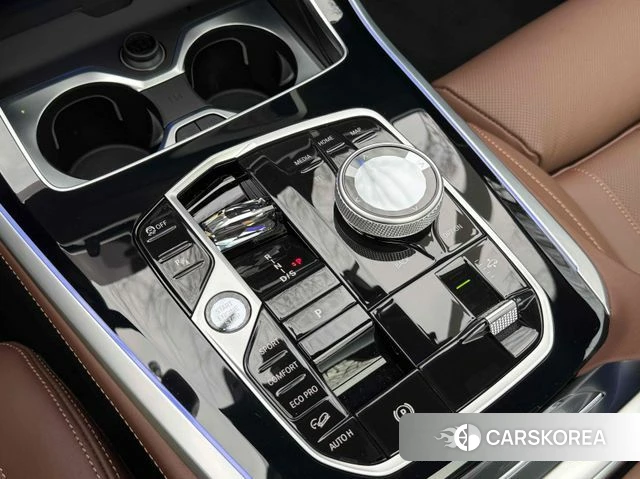 BMW X5 (G05) 2025 Светло-серебряный цвет из Кореи, фото 5