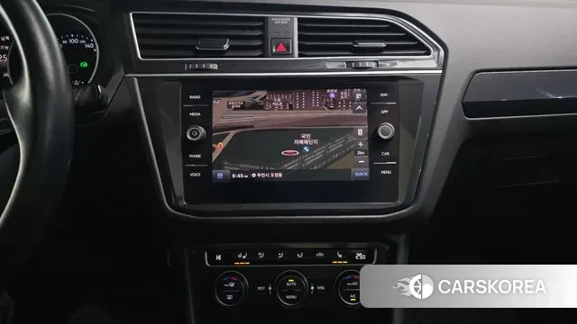 Volkswagen Tiguan second Generation 2019 Белый из Кореи, фото 5