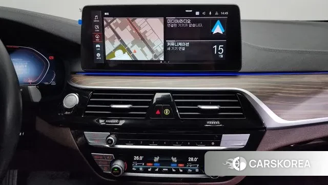 BMW 5 Series (G30) 2023 Белый из Кореи, фото 5