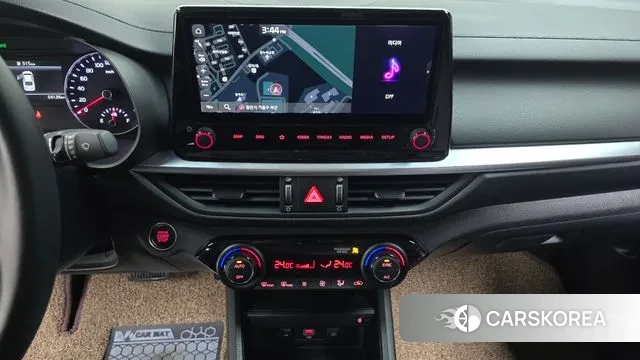 Kia The New K3 2nd generation 2021 Белый из Кореи, фото 5