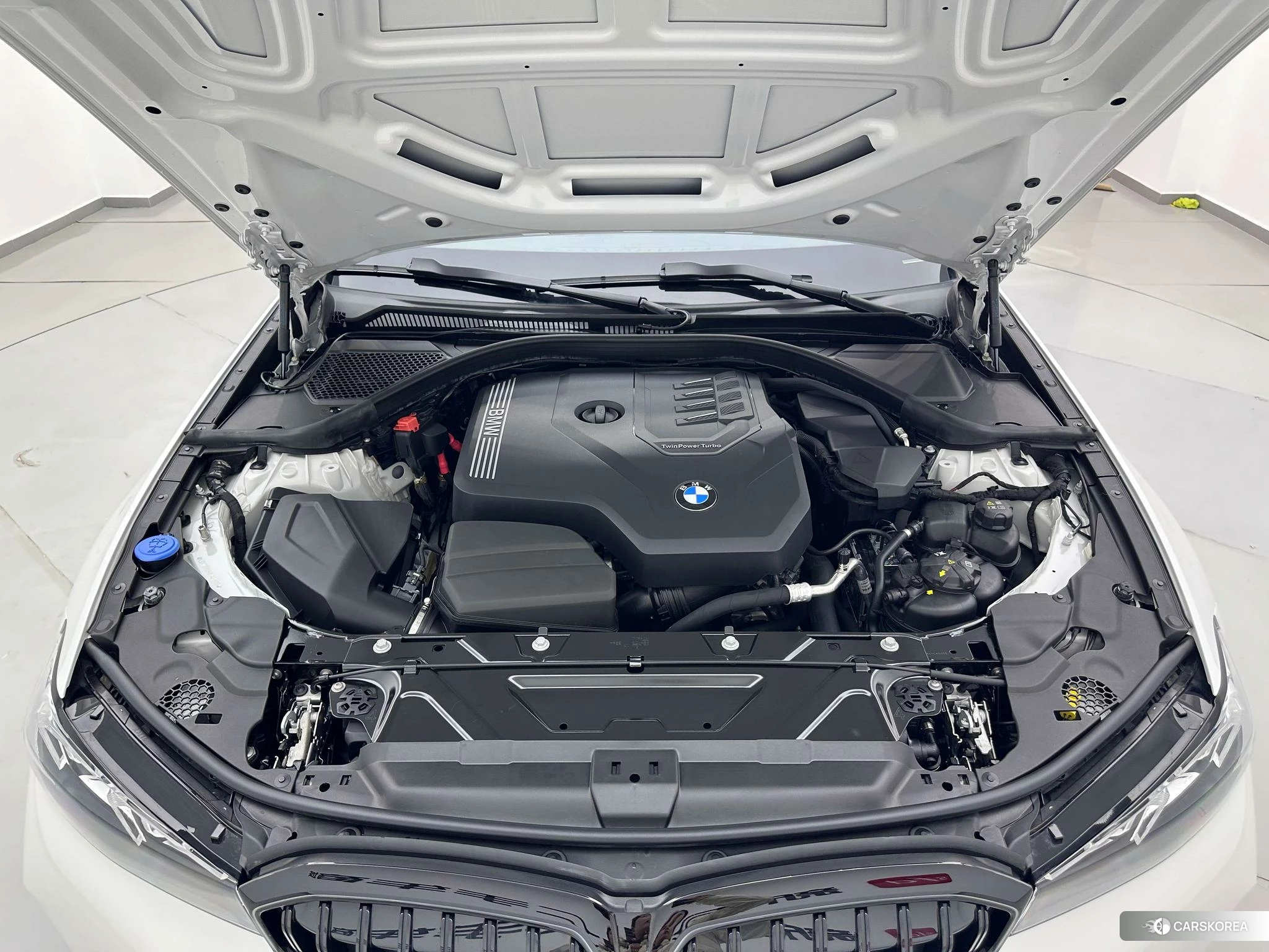 BMW 3 series 2024 Белый из Китая, фото 5