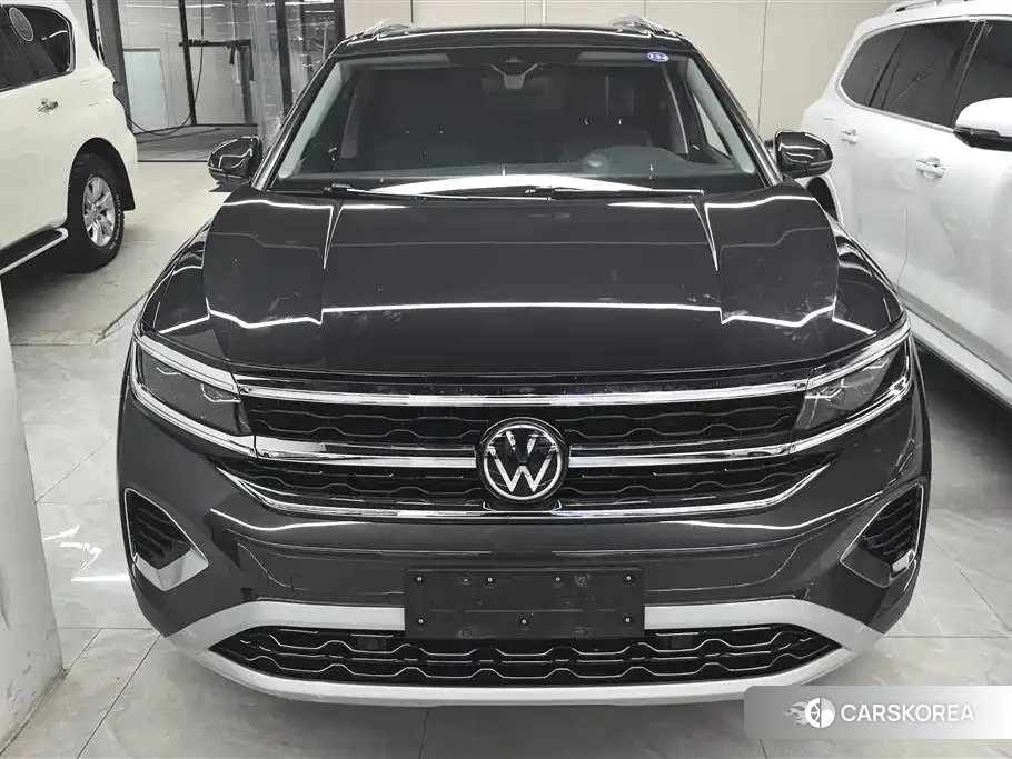 Volkswagen Talagon 2023 Silver/gray из Китая, фото 5