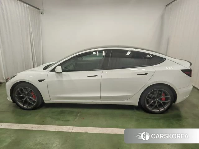 Tesla Model 3 2022 Белый из Китая, фото 5