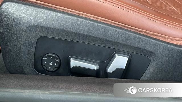 BMW 4 Series (G22) 2022 Темно-зеленый из Кореи, фото 5