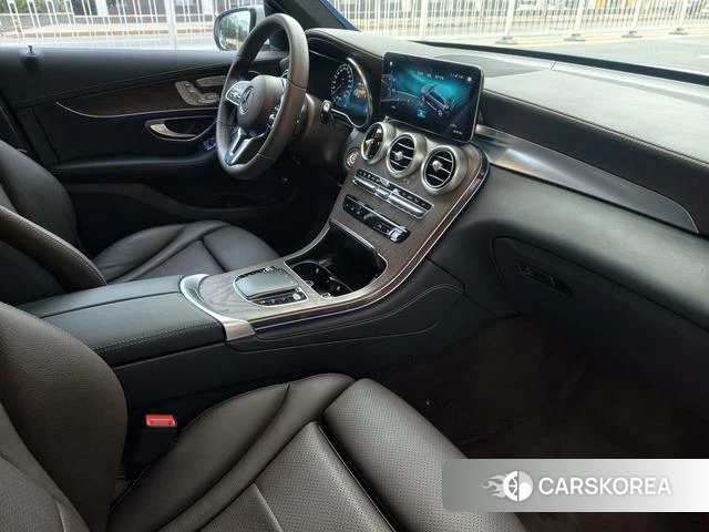 Mercedes-Benz GLC 2021 Белый из Китая, фото 5