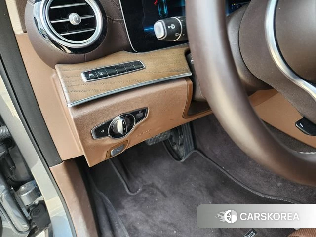 Mercedes-Benz E-Class W213 2019 Серый из Кореи, фото 5