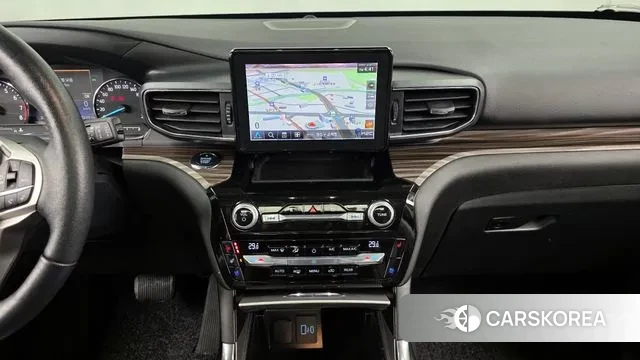 Ford Explorer 6th Generation 2021 Черный из Кореи, фото 5