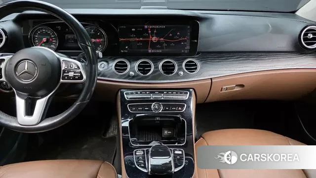 Mercedes-Benz E-Class W213 2019 Серый из Кореи, фото 5