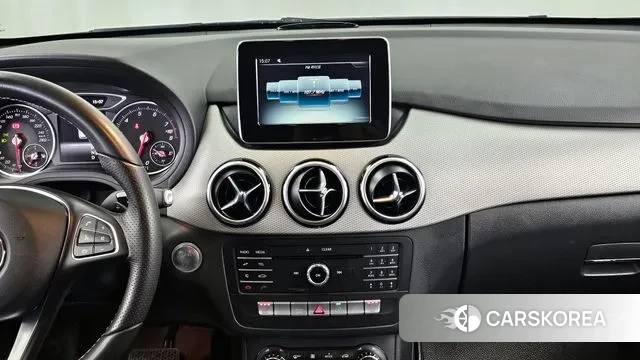 Mercedes-Benz B-Class W246 2018 Белый из Кореи, фото 5