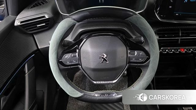 Peugeot e-208 second Generation 2023 Синий из Кореи, фото 5