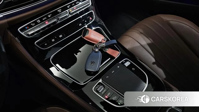 Mercedes-Benz E-Class W213 2022 Белый из Кореи, фото 5