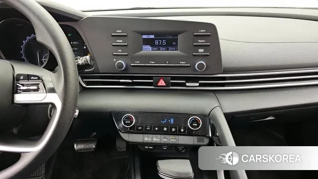 Hyundai Avante Hybrid (CN7) 2022 Белый из Кореи, фото 5