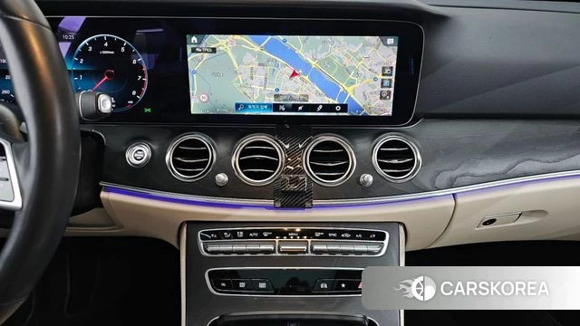 Mercedes-Benz E-Class W213 2023 Белый из Кореи, фото 5