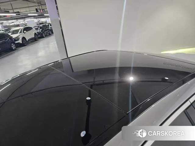 Mercedes-Benz C-Class W206 2023 Серебряный из Кореи, фото 5