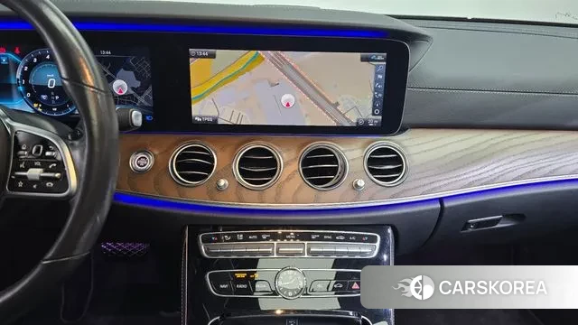 Mercedes-Benz E-Class W213 2020 Черный из Кореи, фото 5