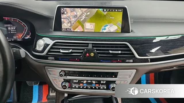 BMW 7 Series (G11) 2021 Серебристо-серый из Кореи, фото 5