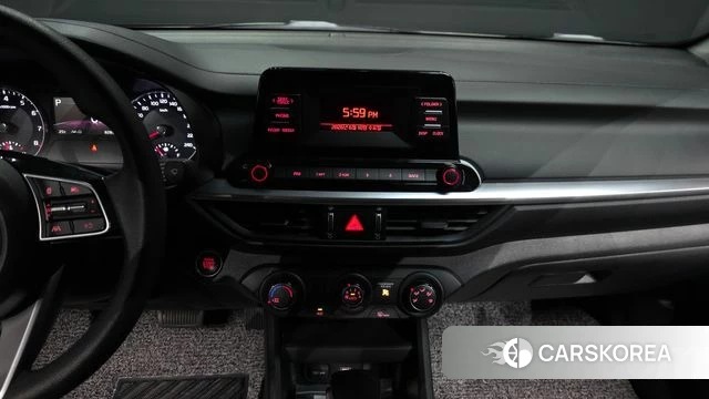 Kia The New K3 2nd generation 2021 Белый из Кореи, фото 5